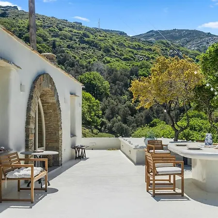 Nest Gateway - Panoramic Mountain Views Feriehus Apikia (Andros)